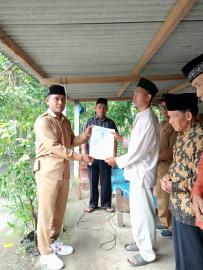 Penyerahan Akte Kematian Alm. Ngatimin, Mantan Dukuh Tungu